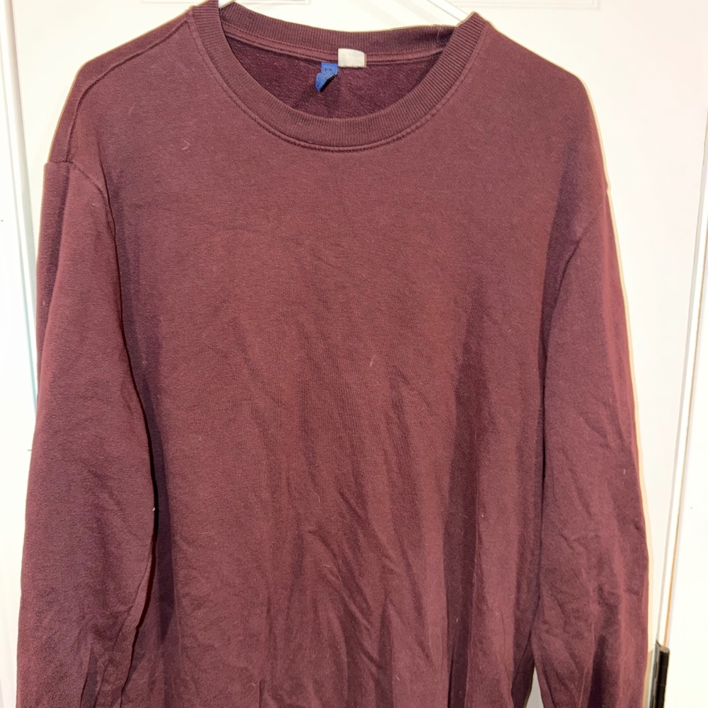 Maroon "Divided" by H&M Size Large Long Sleeve T-Shirt (Sweatshirt Material)